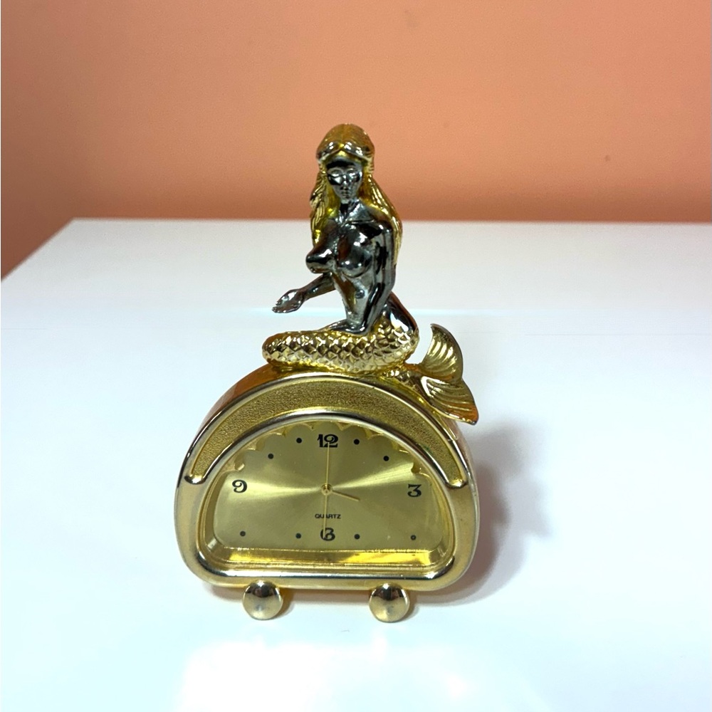 Gold-Plated Mermaid Table Clock - Picture 4 of 12